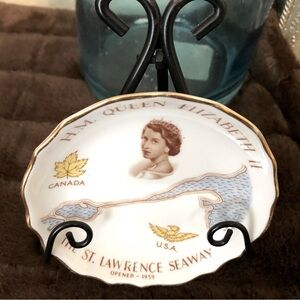 Vintage collection Queen Elizabeth plate